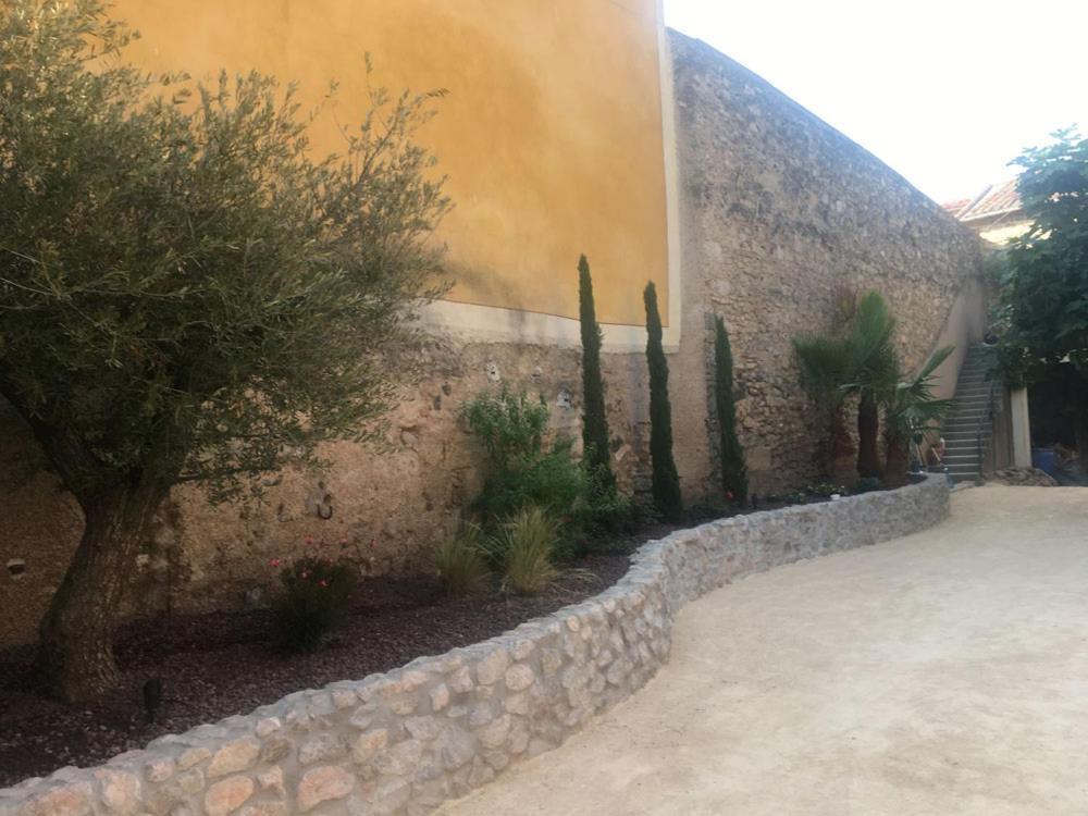 Les Fenetres Sur Cour Appartement Pézenas Buitenkant foto